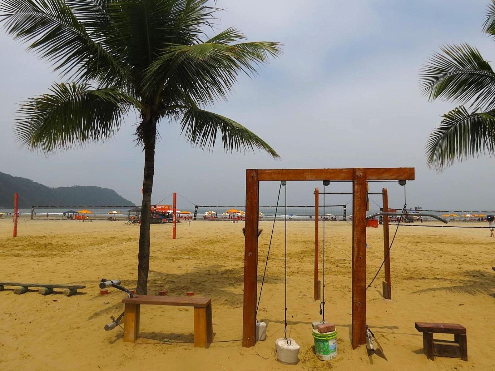 פראייה גראנדה 113 Canto Do Forte - 1Dorm - 200 M Da Praia E 20M Dos Bares E Restaurantes - Estacionamento Gratuito E Wi Fi , Tv A Cabo מראה חיצוני תמונה